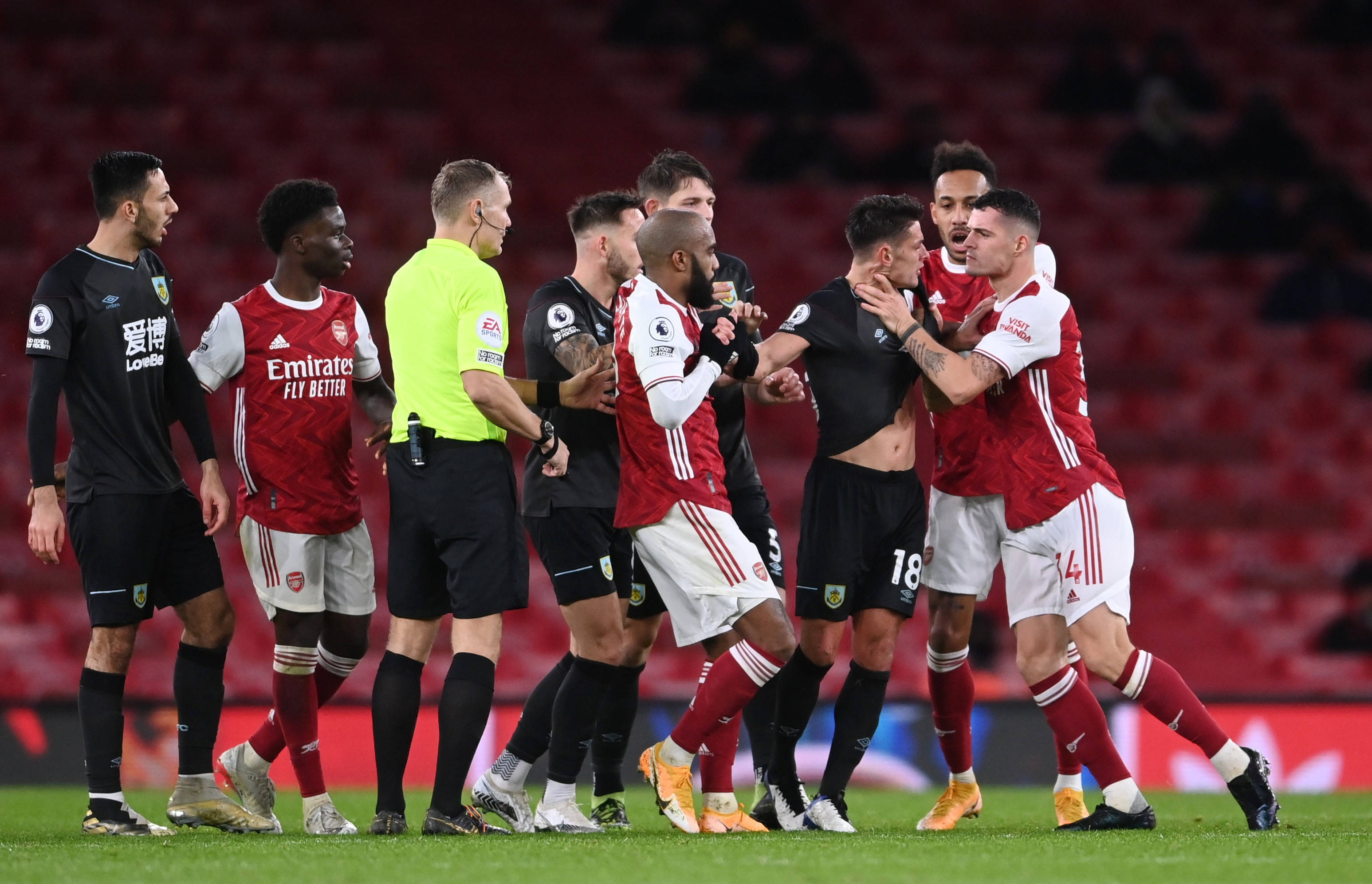 球员背后的 球员背后的